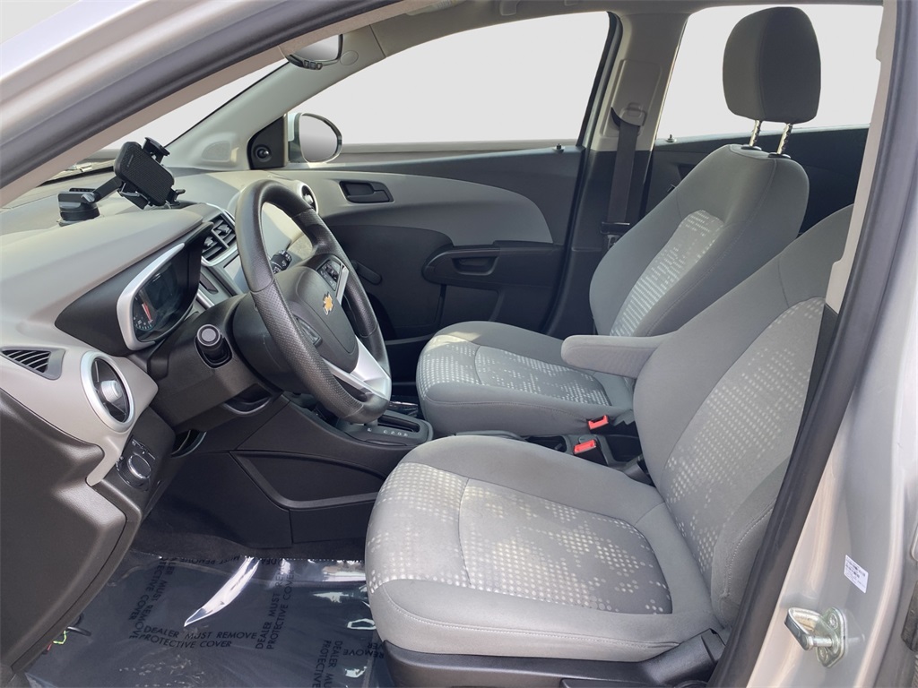 2020 Chevrolet Sonic LT photo 12