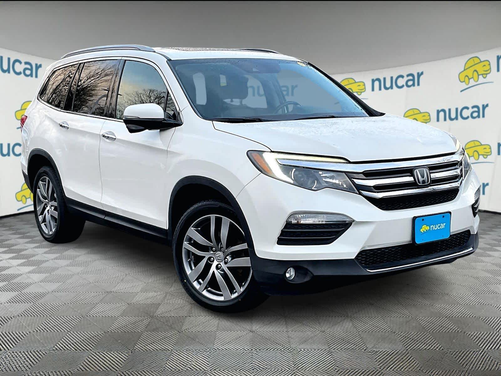 2017 Honda Pilot Touring's photo