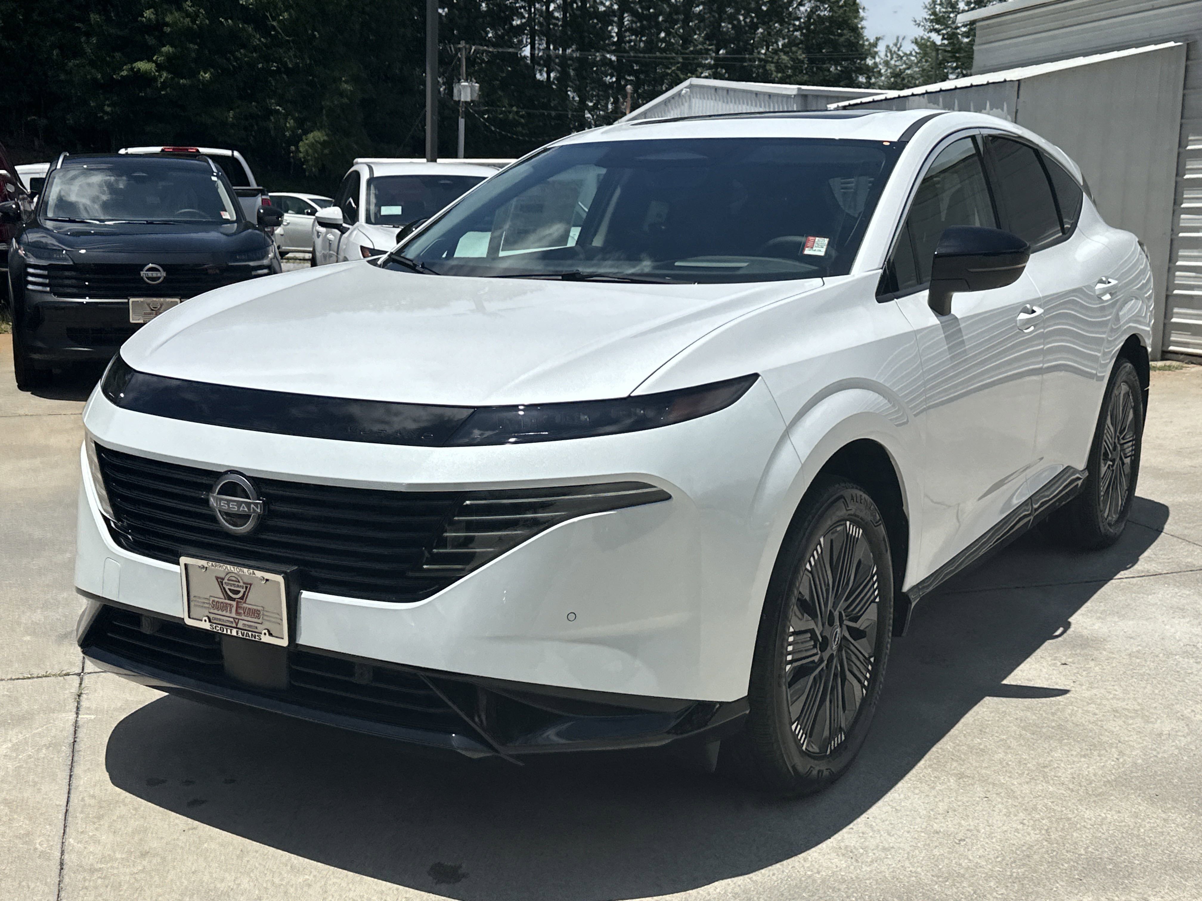 2025 Nissan Murano Platinum photo 2