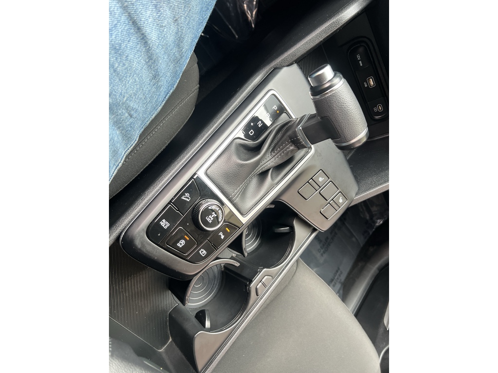 2024 Kia Sportage LX photo 18