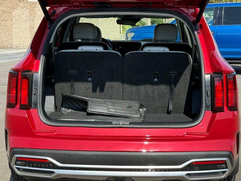 2023 Kia Sorento Hybrid EX photo 13