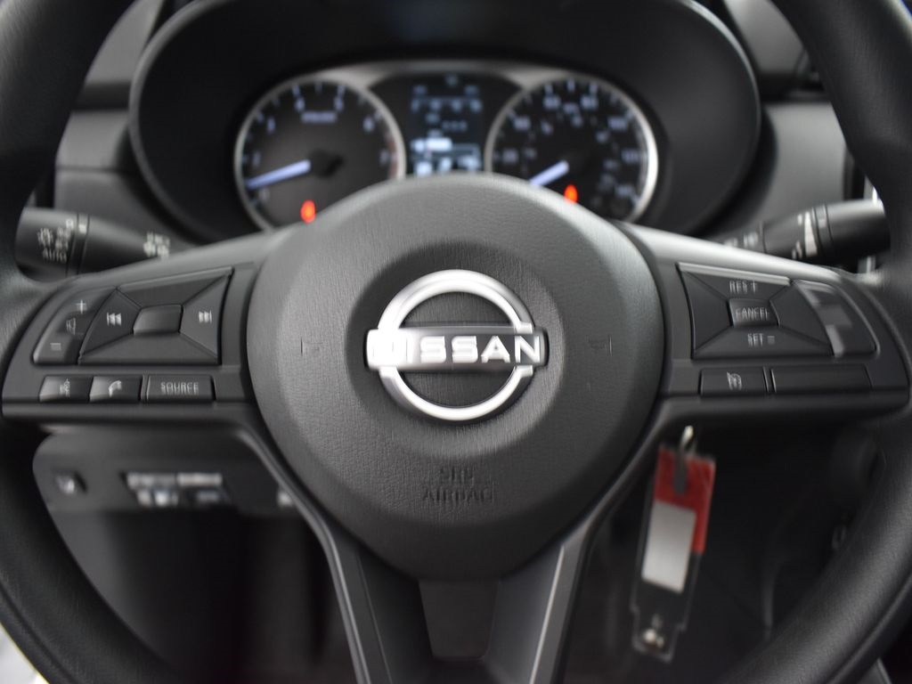 2025 Nissan Versa 1.6 S photo 23