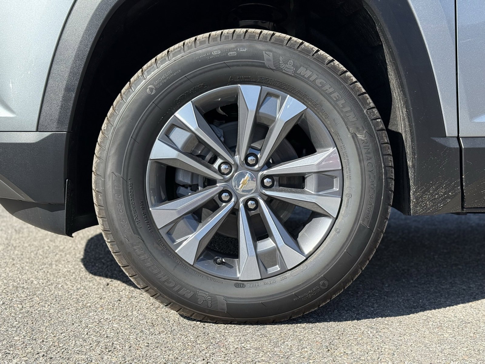 2026 Chevrolet Equinox LT photo 3