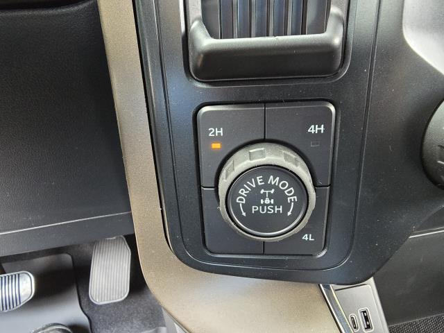 2025 Ford F-150 STX photo 16
