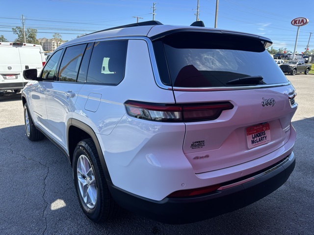 2025 Jeep Grand Cherokee Laredo photo 4