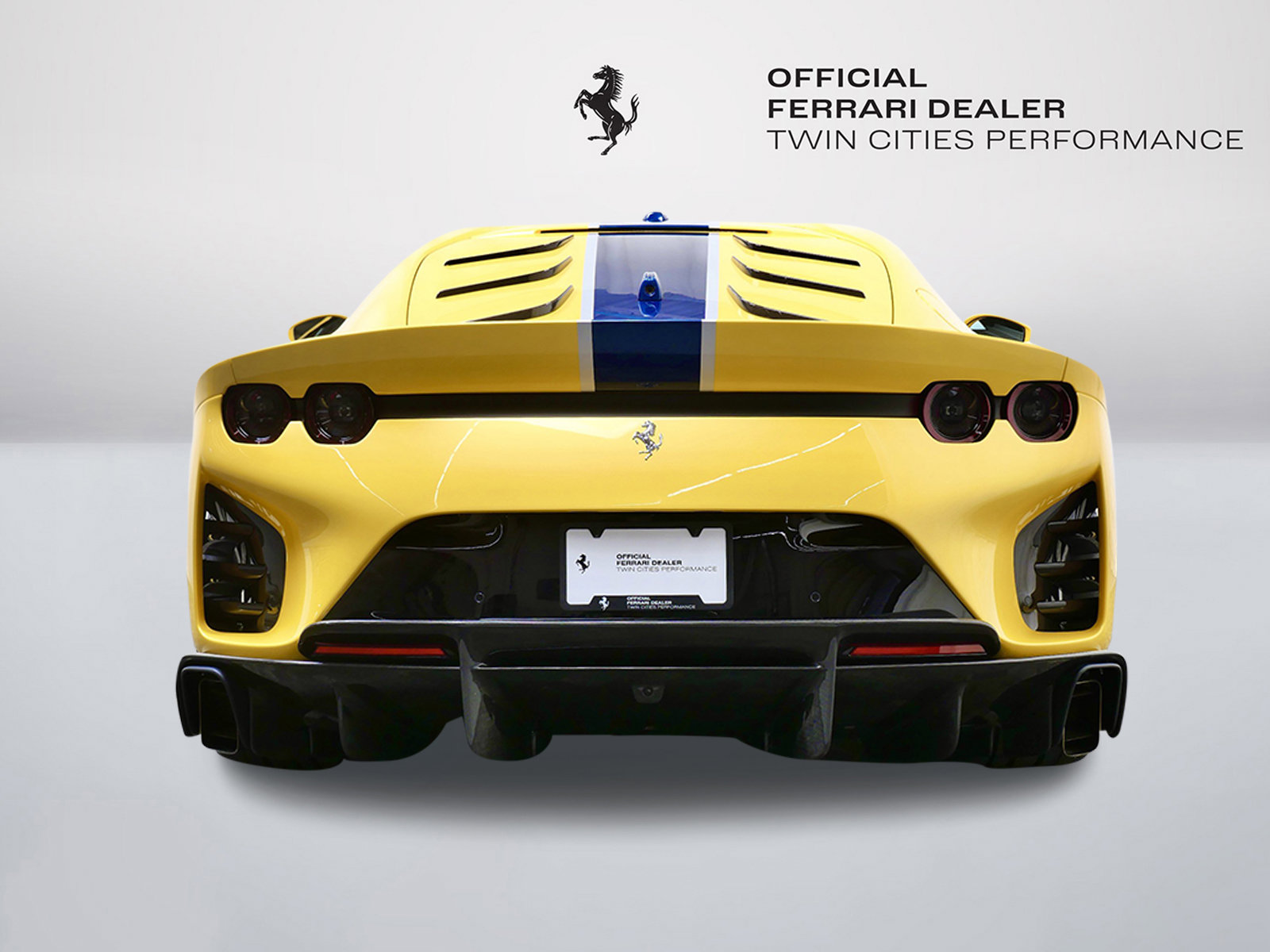 2023 Ferrari 812 Competizione photo 4