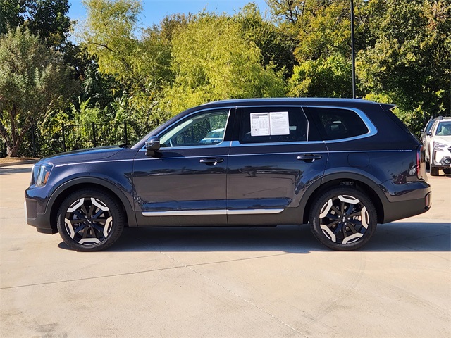 2025 Kia Telluride EX photo 4
