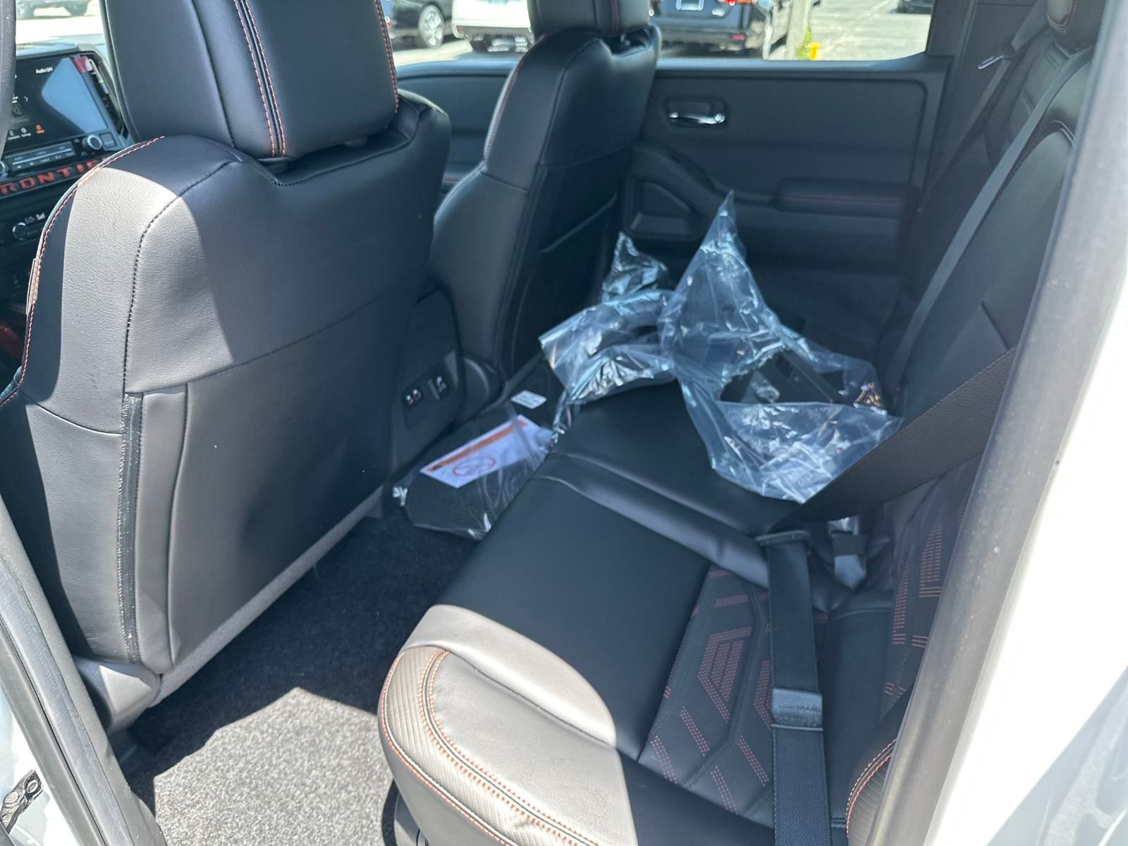 2025 Nissan Frontier PRO-4X photo 16