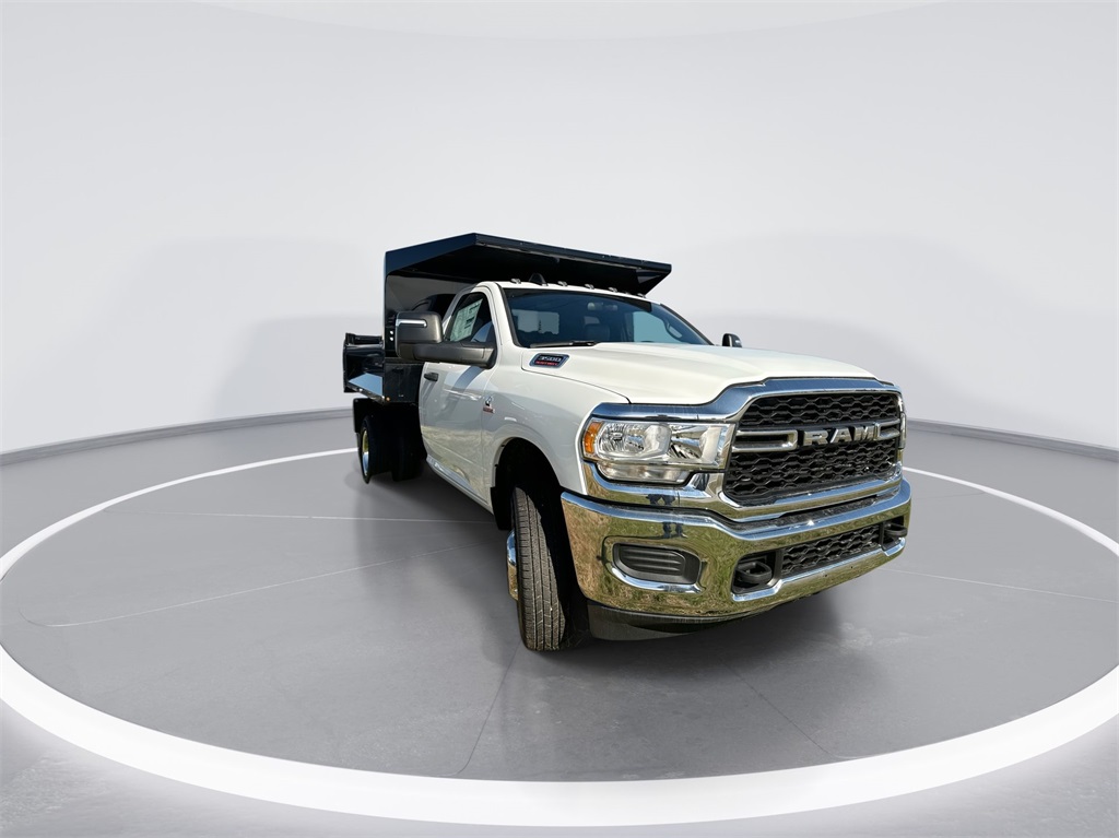 2024 Ram 3500 Tradesman photo 2