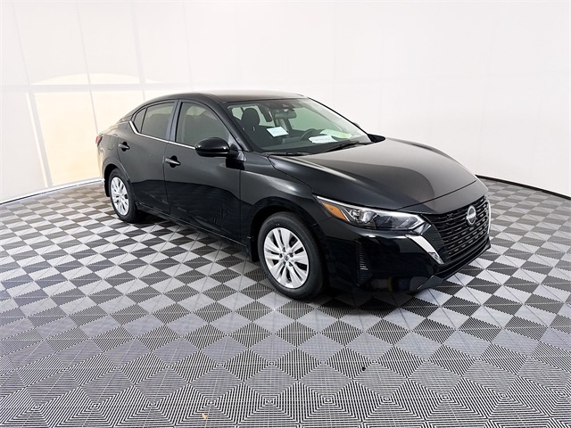 2025 Nissan Sentra S's photo
