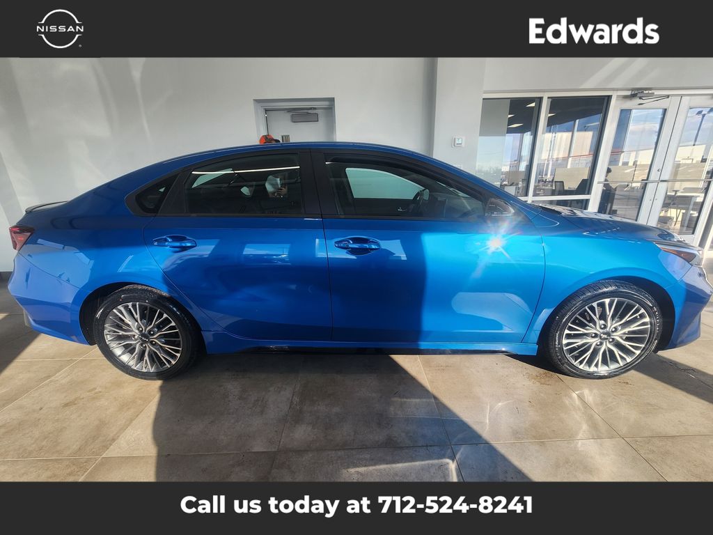 2023 Kia Forte GT-Line's photo