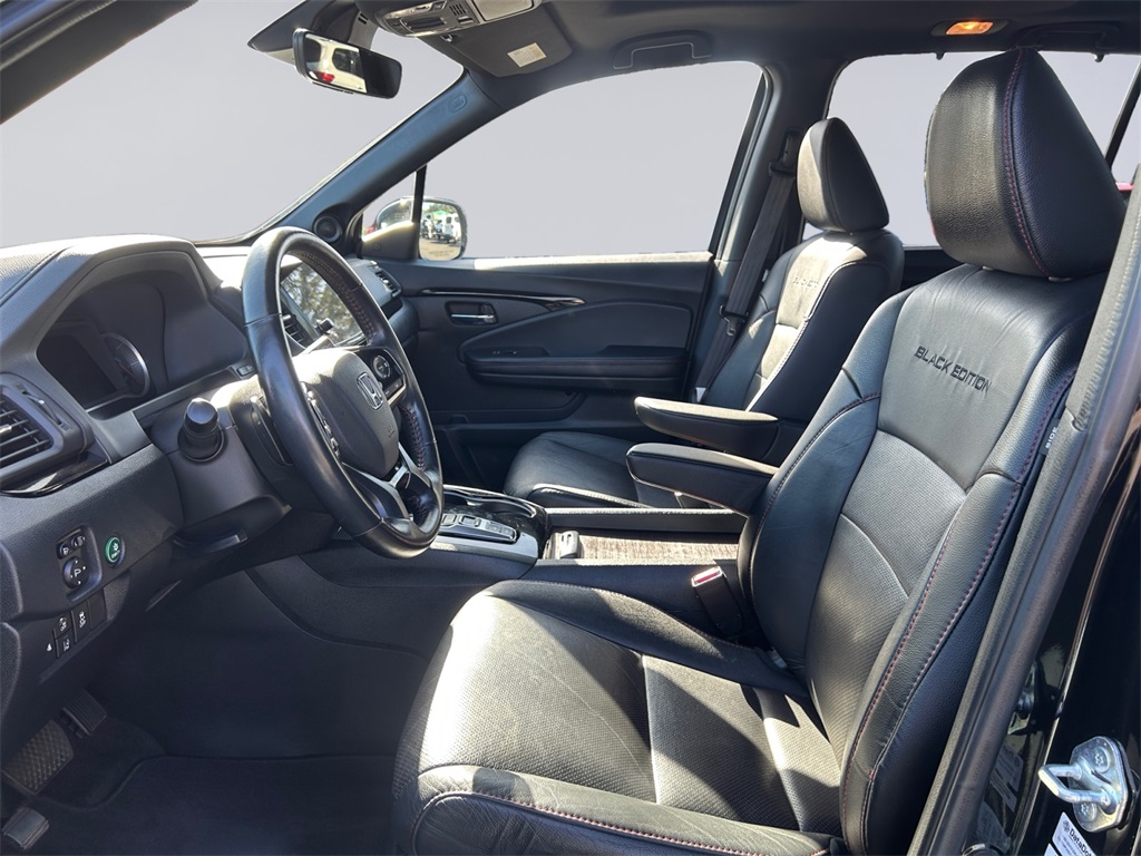 2022 Honda Pilot Black Edition photo 10