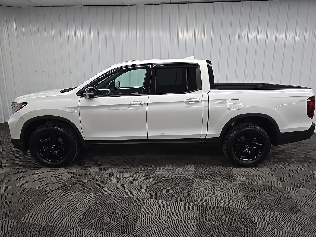 2021 Honda Ridgeline Black Edition photo 5