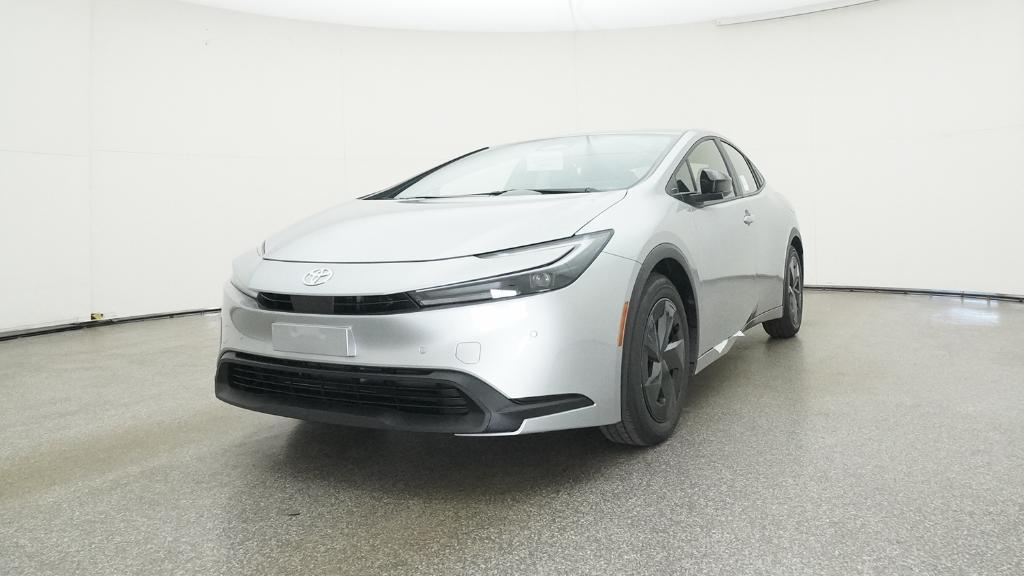 2026 Toyota Prius LE photo 4