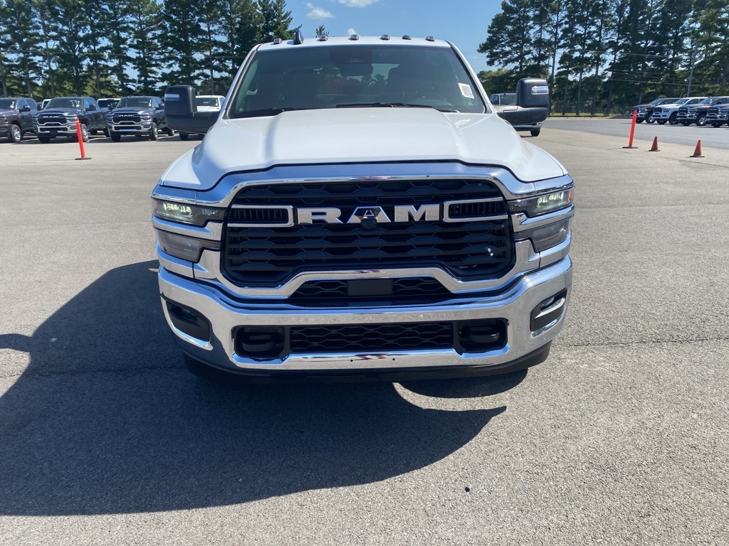 2025 Ram 3500 Tradesman photo 2