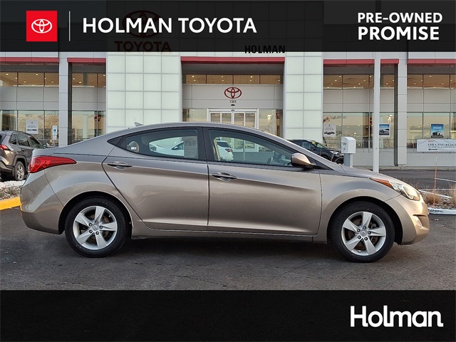 2013 Hyundai Elantra GLS's photo