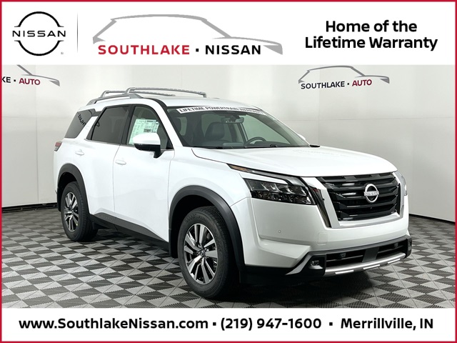 2025 Nissan Pathfinder SL's photo