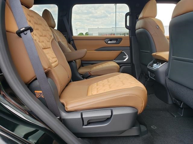 2025 Nissan Armada Platinum Reserve photo 16