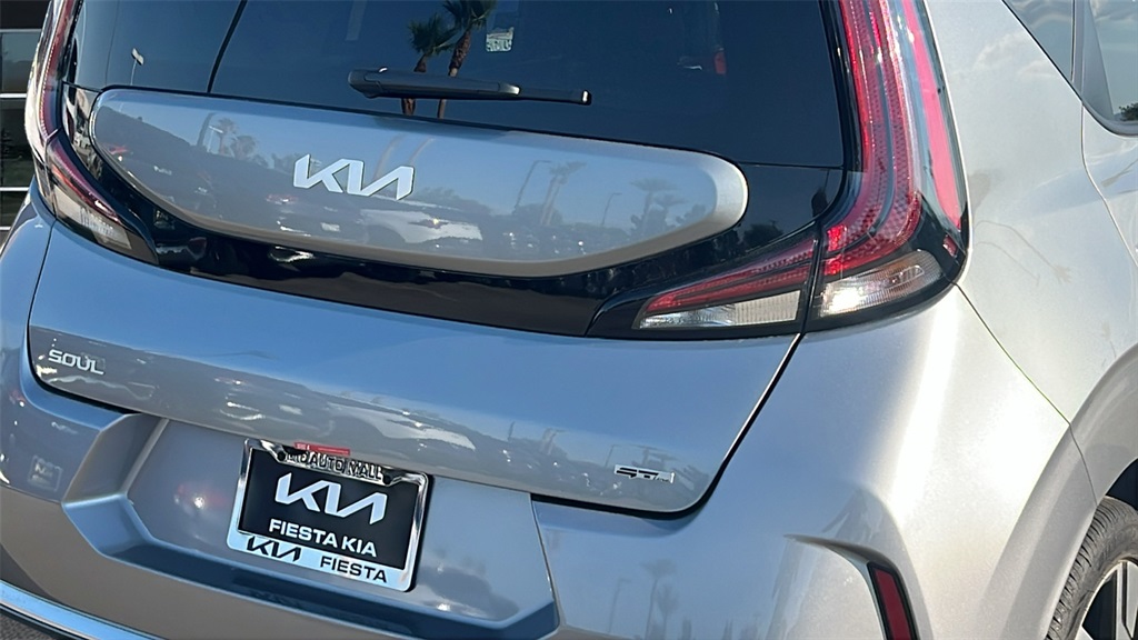 2025 Kia Soul GT-Line photo 10