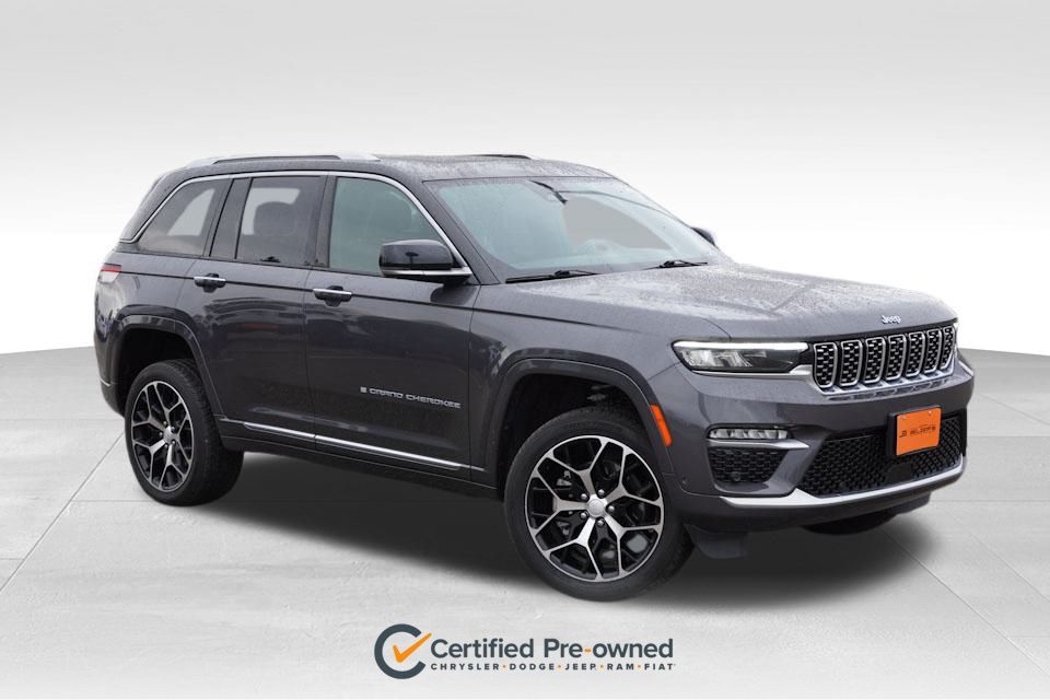 2022 Jeep Grand Cherokee Summit 4xe's photo