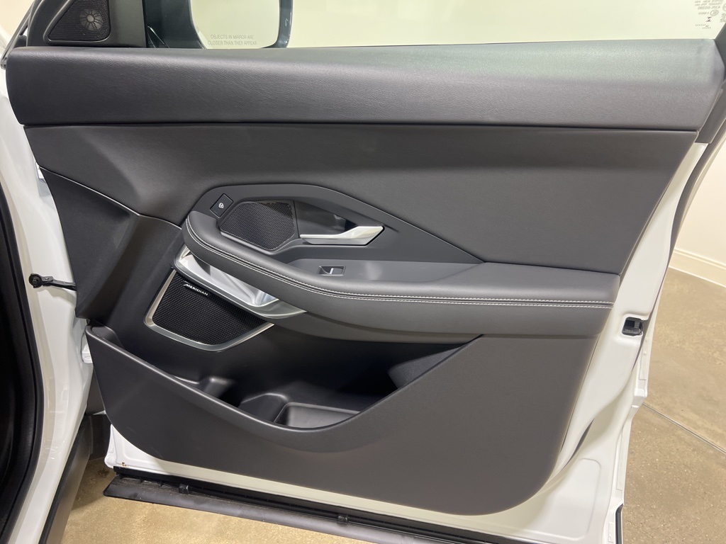 2024 Jaguar E-PACE R-Dynamic SE photo 22