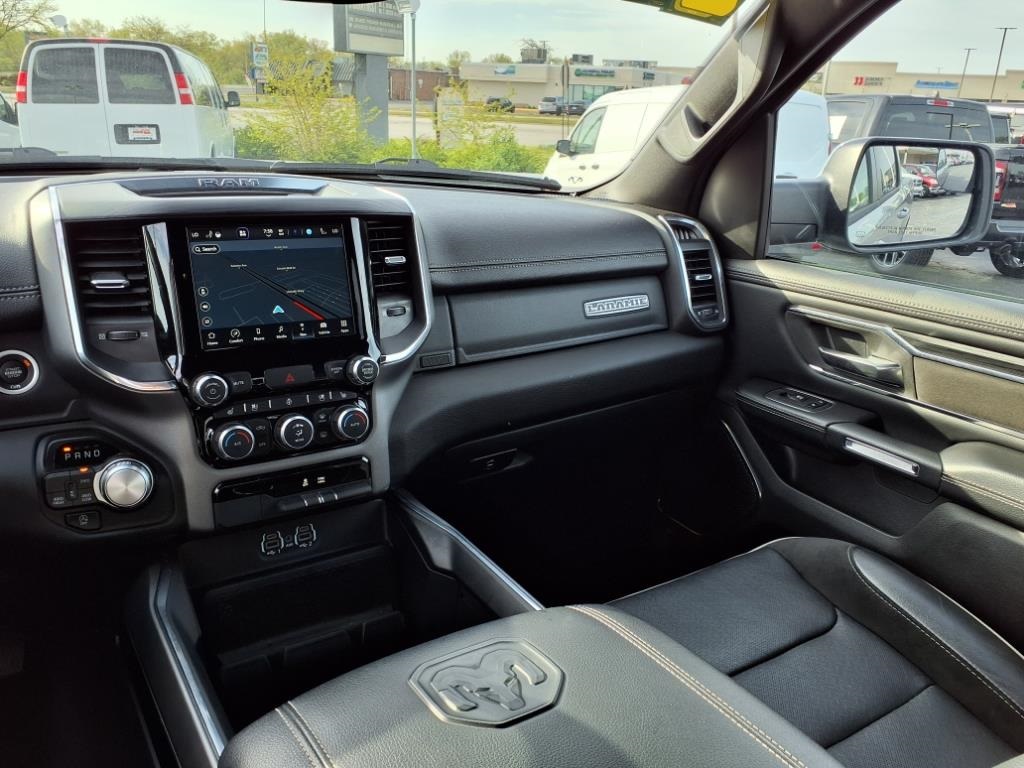 2024 Ram 1500 Laramie photo 17