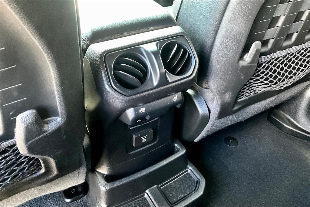 2018 Jeep Wrangler Unlimited Rubicon photo 10