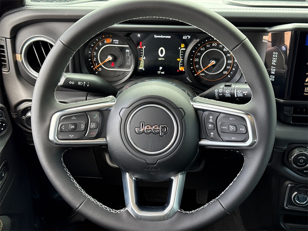 2025 Jeep Wrangler Sahara photo 17