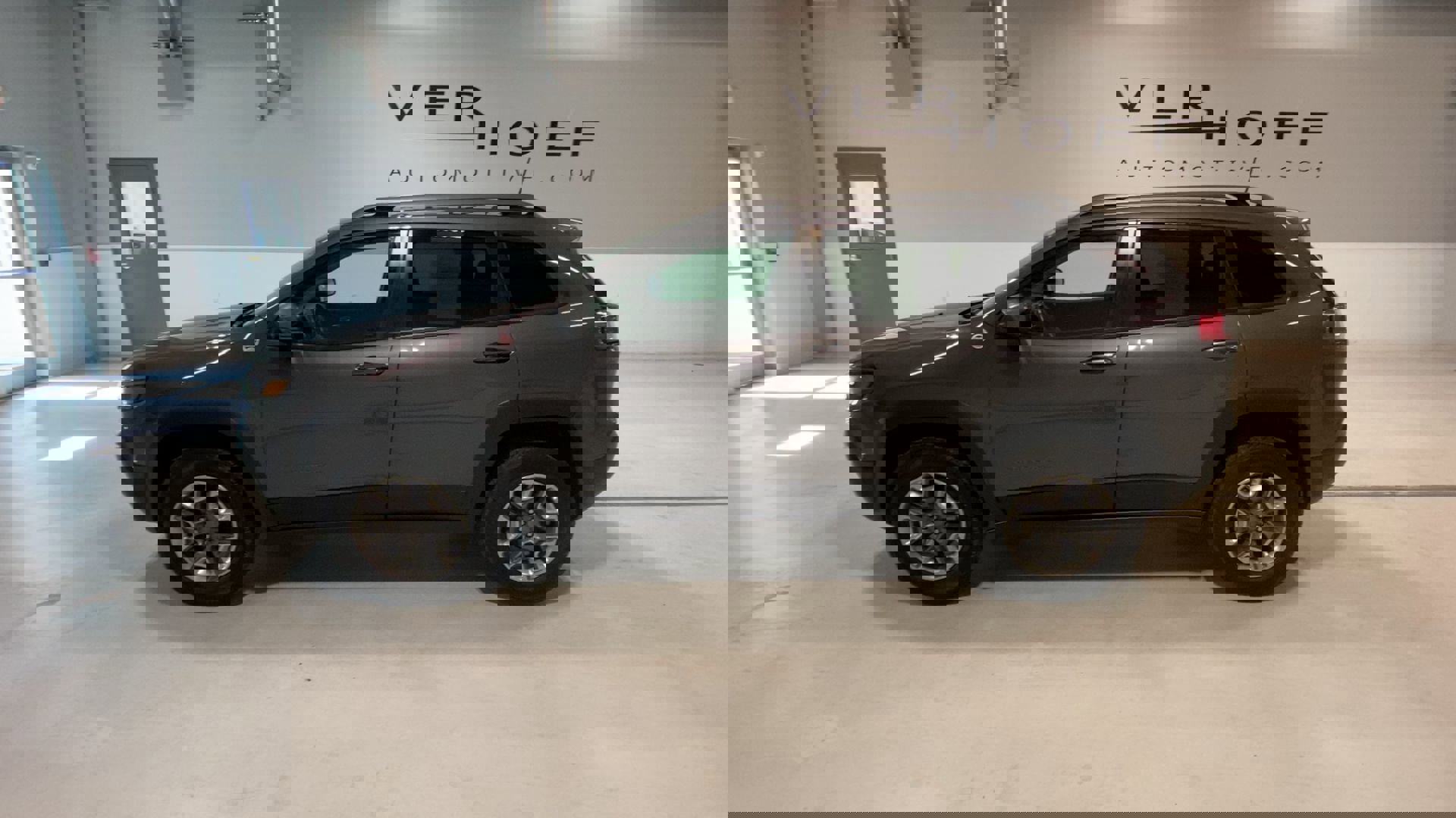 2019 Jeep Cherokee Trailhawk photo 5