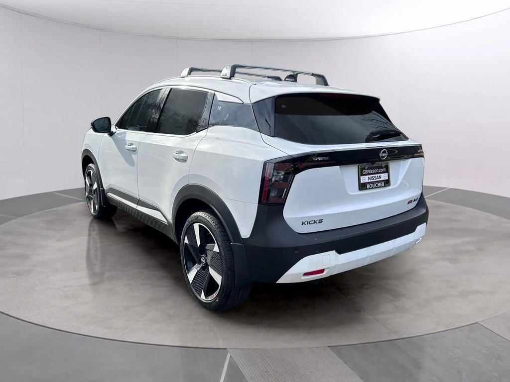 2026 Nissan Kicks SR photo 4
