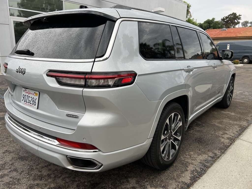 2023 Jeep Grand Cherokee Overland photo 3