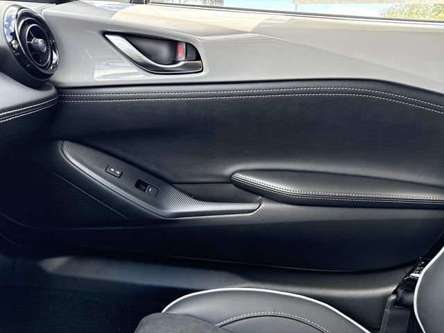 2025 Mazda MX-5 Miata Miata photo 16