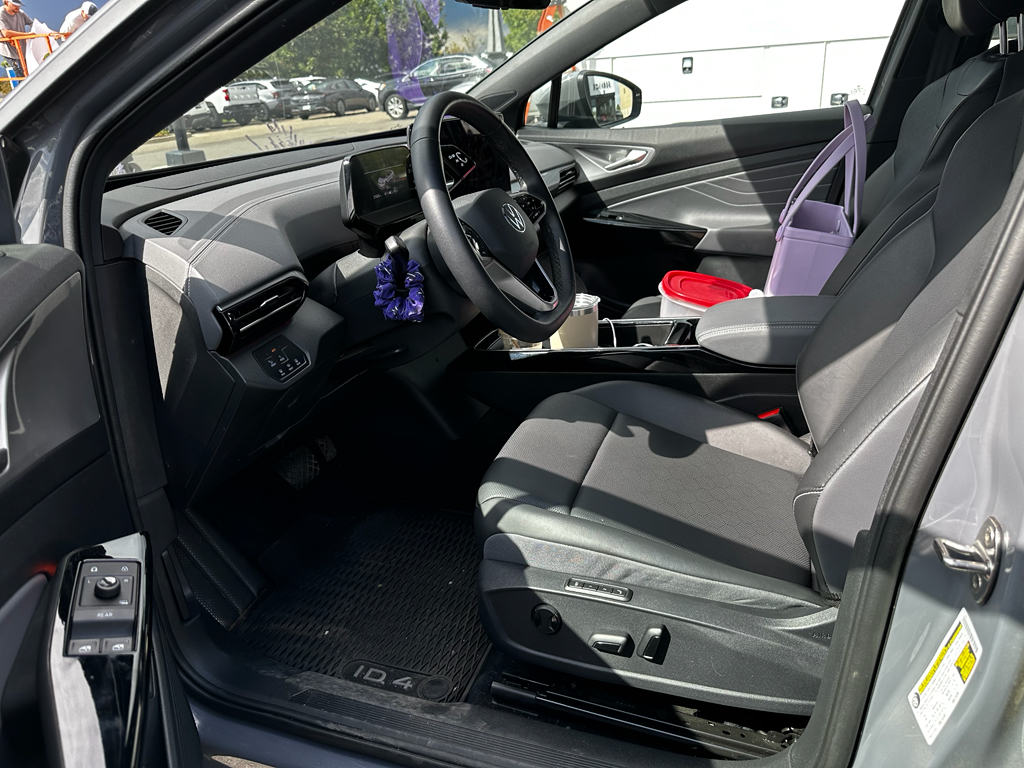 2023 Volkswagen ID.4 Pro S photo 7