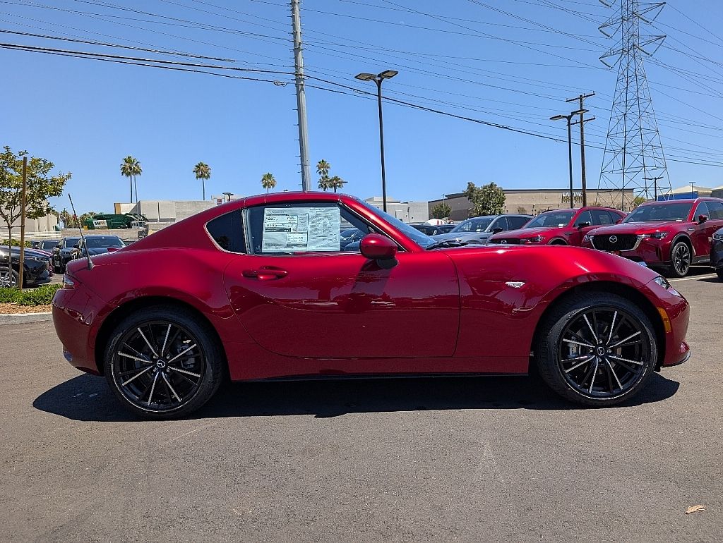 2025 Mazda MX-5 Miata Miata RF Grand Touring photo 6