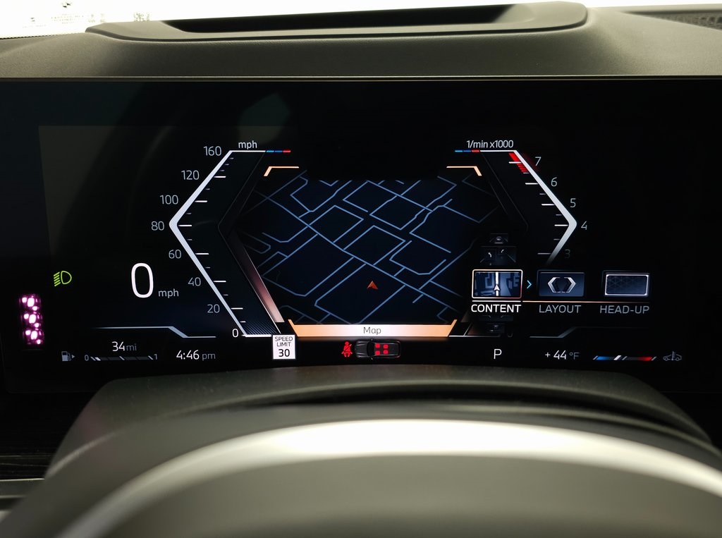 2023 BMW X7 - Image 21