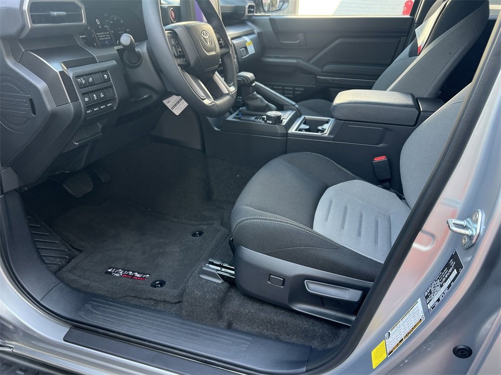 2025 Toyota 4Runner photo 9