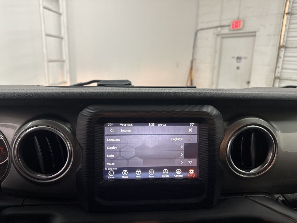 2020 Jeep Wrangler Unlimited Sahara photo 11