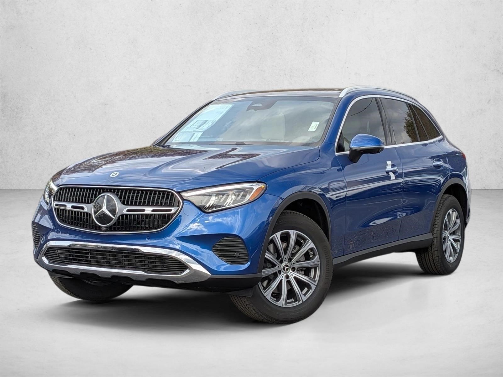 2026 Mercedes-Benz GLC Base's photo