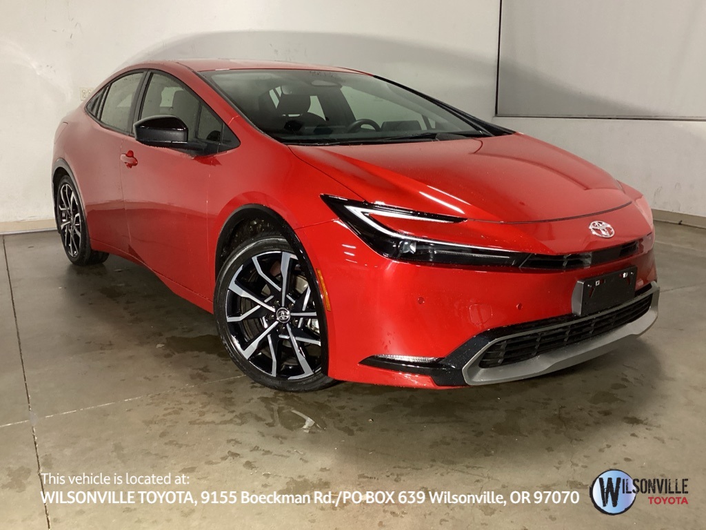 2025 Toyota Prius XSE's photo