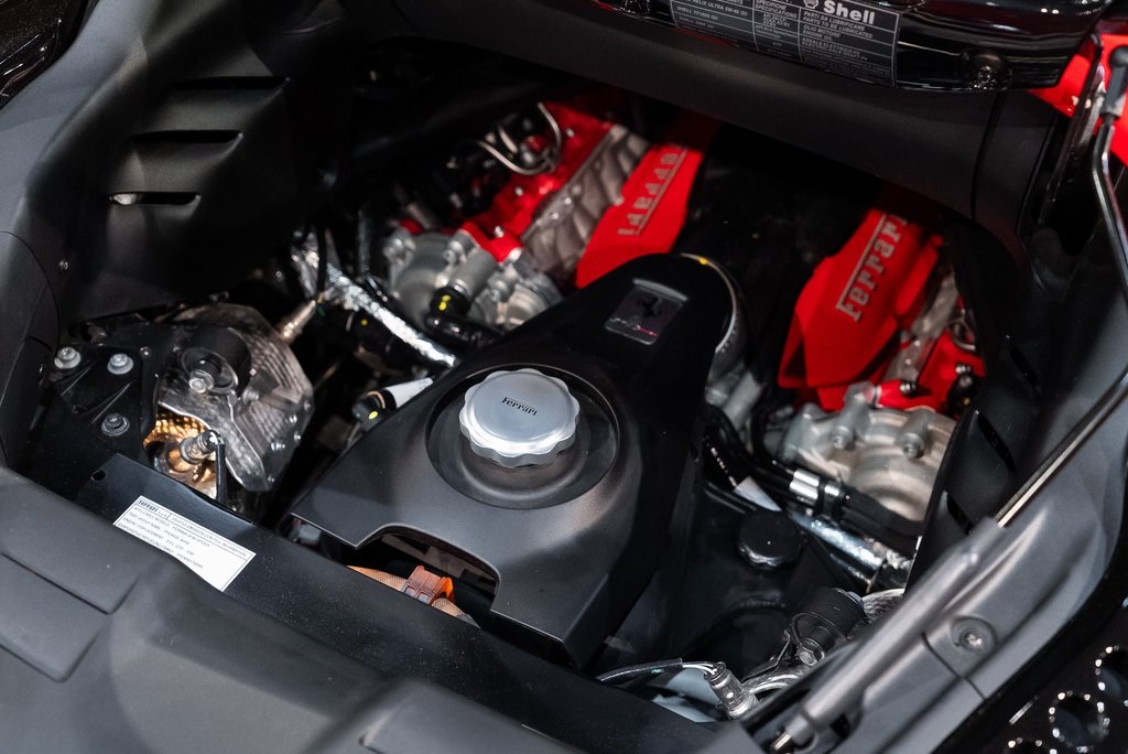 2023 Ferrari SF90 Spider Base photo 18