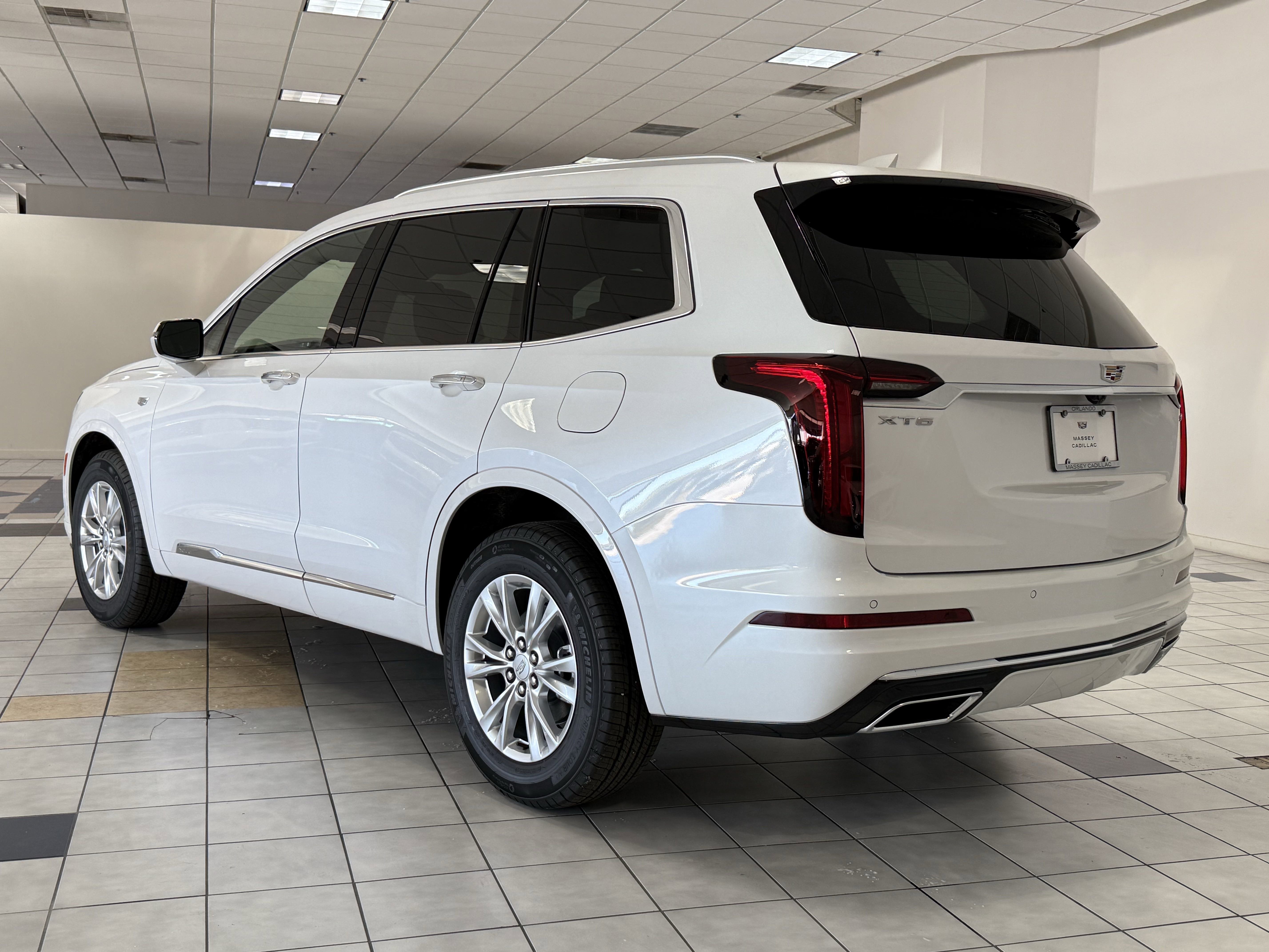 New 2025 Crystal White Tricoat Cadillac Luxury image 3