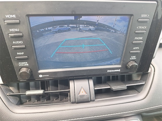 2022 Toyota RAV4 XLE photo 13
