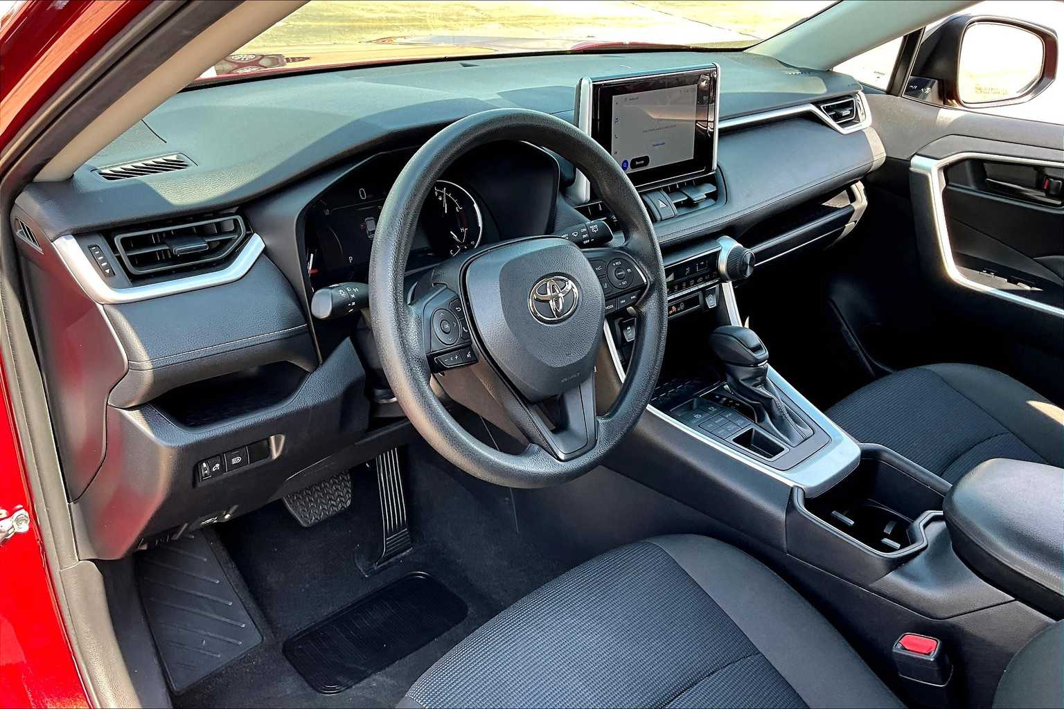 2024 Toyota RAV4 LE photo 15