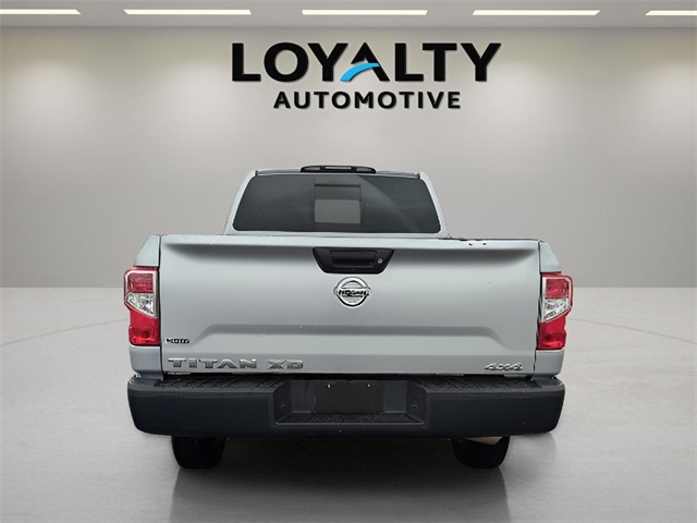 2019 Nissan Titan S Crew Cab photo 6