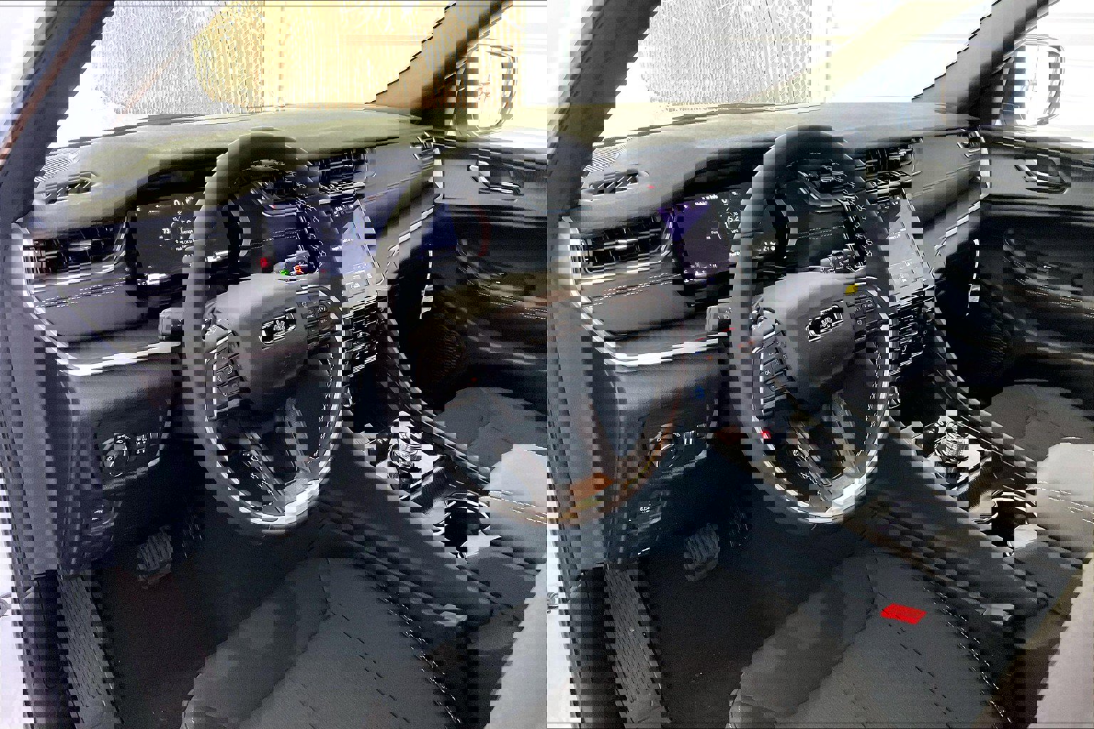 2025 Jeep Grand Cherokee Laredo X photo 4