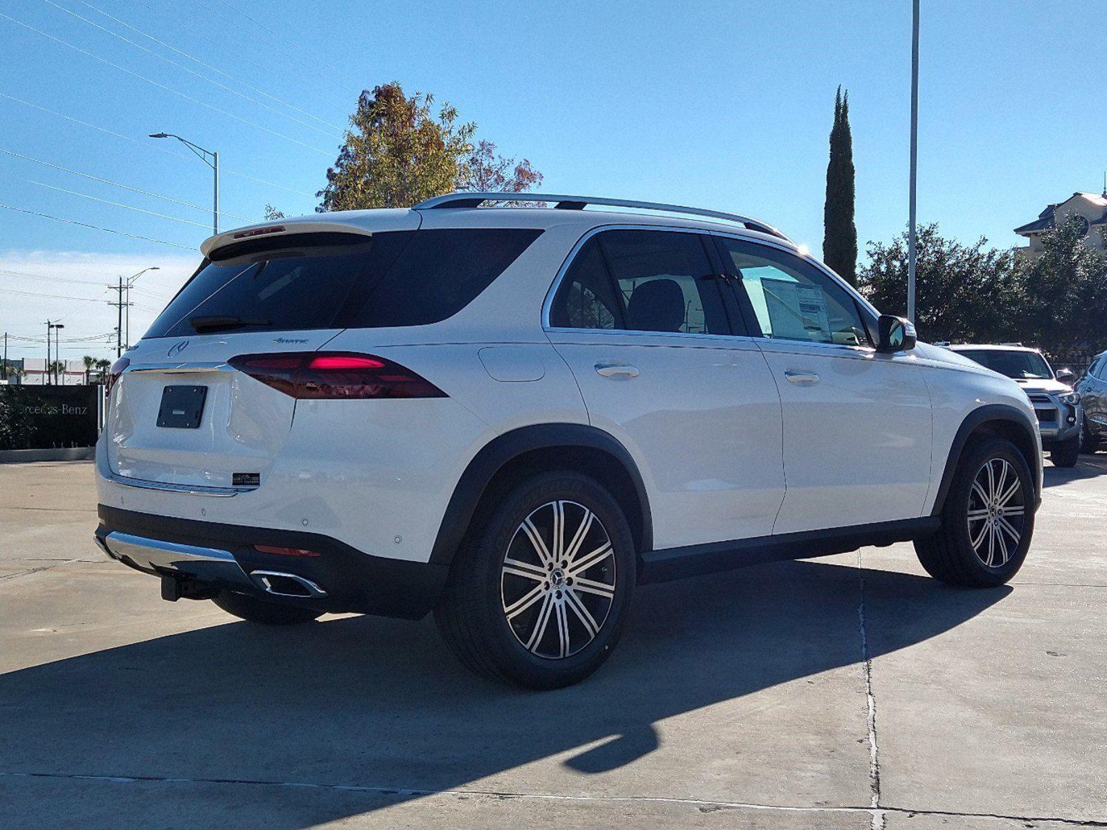2024 Mercedes Benz GLE 450 4MATIC photo 3