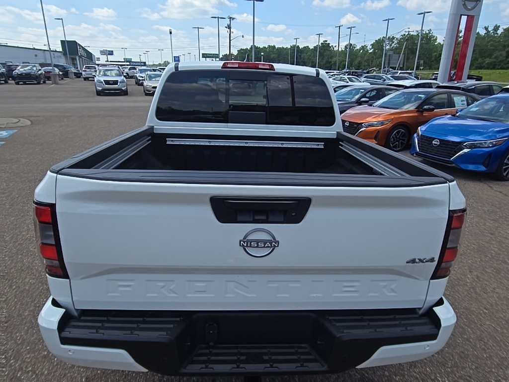 2025 Nissan Frontier Crew Cab SV photo 31