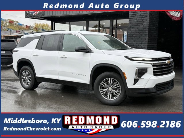 2025 Chevrolet Traverse LT's photo