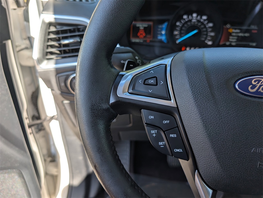 2016 Ford Edge Titanium photo 22