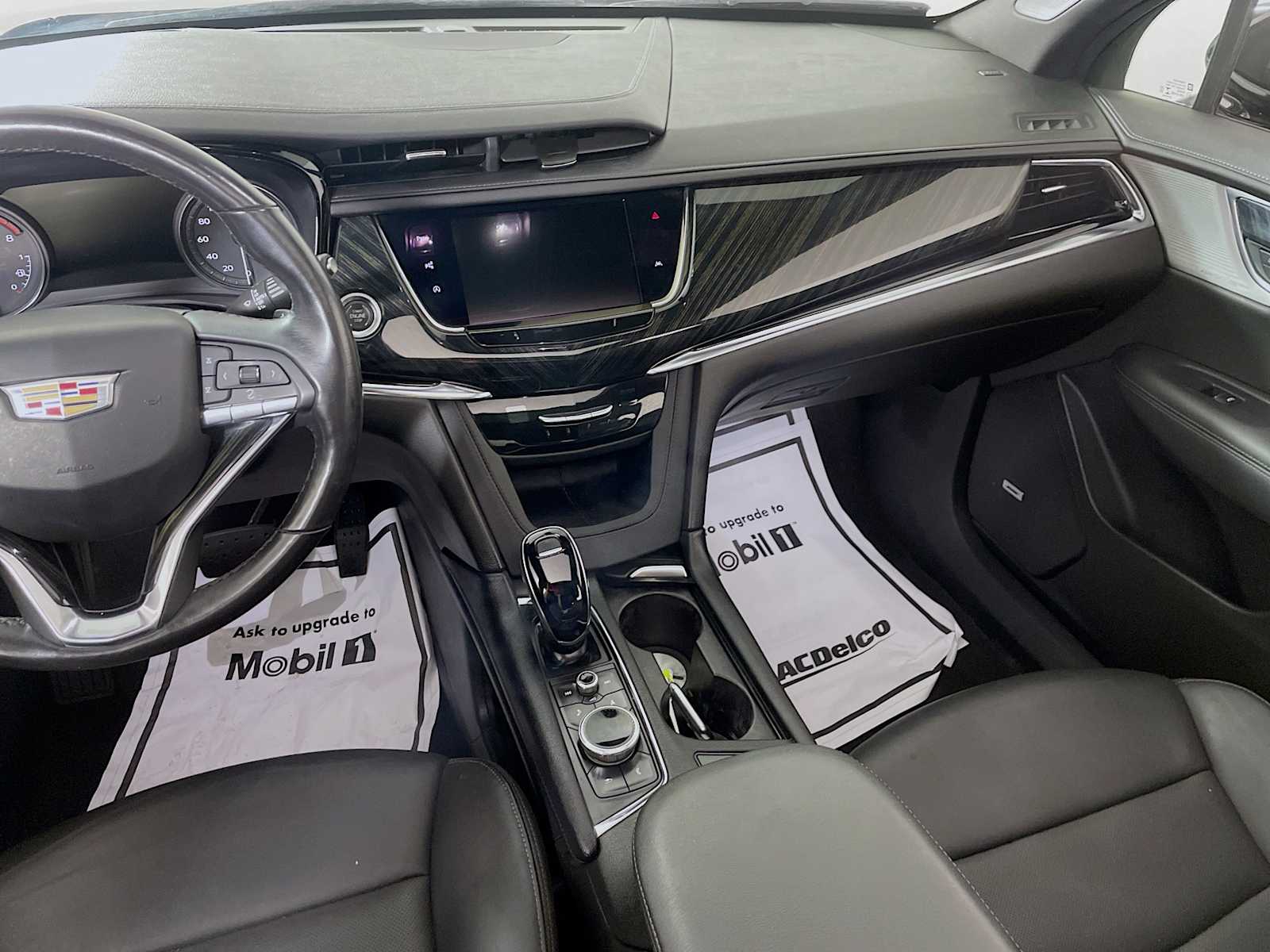 2021 Cadillac XT6 Premium Luxury photo 3